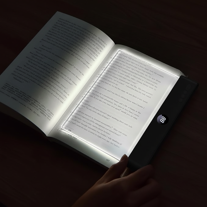 Panel LED LectiLed iluminando libro